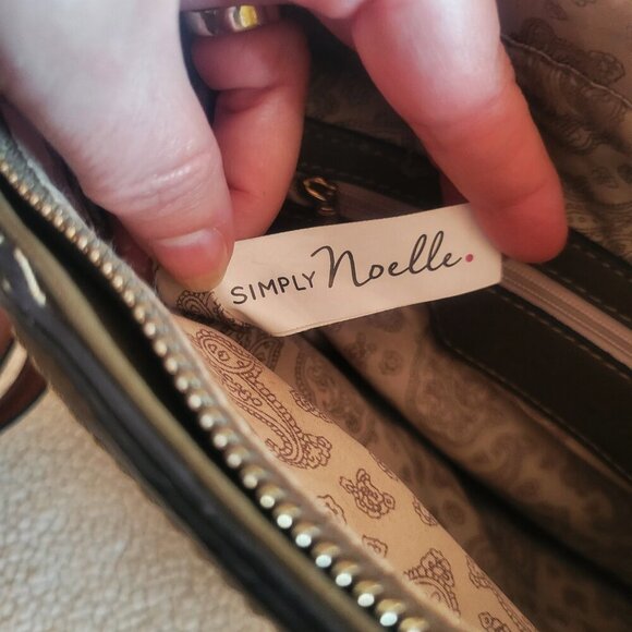 Simply Noelle Olive/Brown Crossbody Adjustable Strap - 3 Ext/2 Int Pockets - Picture 11 of 15